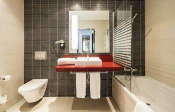 Confortel Atrium Hotel 4*