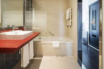 Confortel Atrium 4*